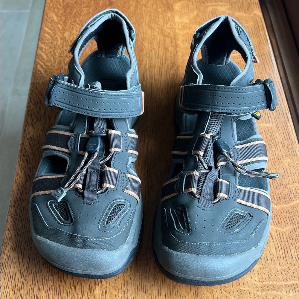 Teva Omnium 2 Men’s Sandals size 10